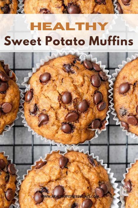 These sweet potato muffins are super moist, fluffy, and so delicious. You would want to make them all the time. Needs 20 minutes of bake time. Sweet Potato Muffins Healthy, Loaded Muffins, Healthy Sweet Potato Muffins, Turkey Sweet Potato Chili, Sweet Potato Muffin Recipe, Deserturi Raw Vegan, Sweet Potato Chocolate, Healthy Sweet Potato, Potato Muffins