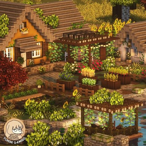 Minecraft House With Garden, Toca Boca Misty Cottage Ideas Outside, Minecraft Building Ideas Mizuno, Cottage Core Minecraft Garden, Cottagecore Minecraft Garden, Minecraft Garden Aesthetic, Minecraft Build Cottagecore, Minecraft Library Aesthetic, Minecraft Community Garden