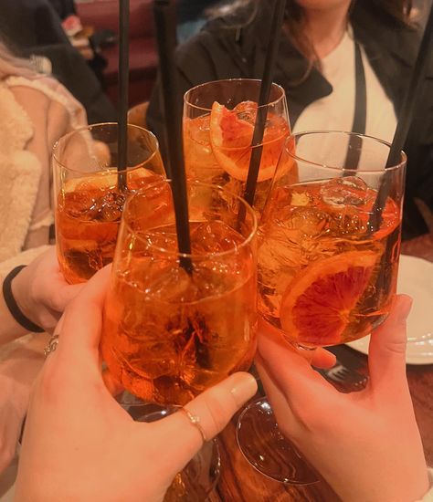 girls on the go !! Girls Cheers Drinks, Italy Wine, Cheer Girl, March 19, Instagram Girls, The Go, Drinks, Bar, On Instagram