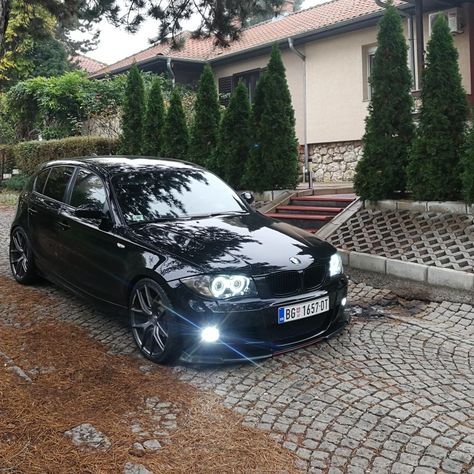 Bmw 1 Series Modified, E87 Bmw, Bmw 120d, Bmw 116i, Bmw White, Bmw E87, Rich Cars, Bmw Sport, Dream Cars Jeep