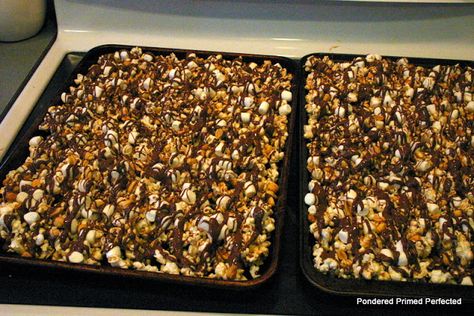 Moose Munch Popcorn Recipe, Moose Munch, Honey Roasted Peanuts, Popcorn Treats, Popcorn Recipe, Iron Chef, Gourmet Popcorn, Popcorn Recipes, Faith Love