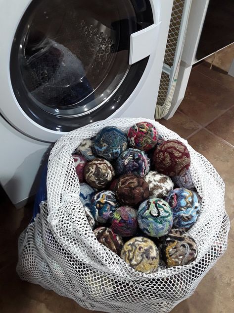 Dryer balls essential oils