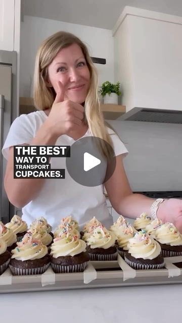 Diy Cupcake Transportation, Transport Cupcakes Ideas, Cupcake Hacks Baking Tips, Ways To Transport Cupcakes, Diy Cupcake Carrier, How To Carry Cupcakes, Store Bought Cupcakes Makeover, How Much To Fill Cupcake Liners, Cupcake Storage Ideas