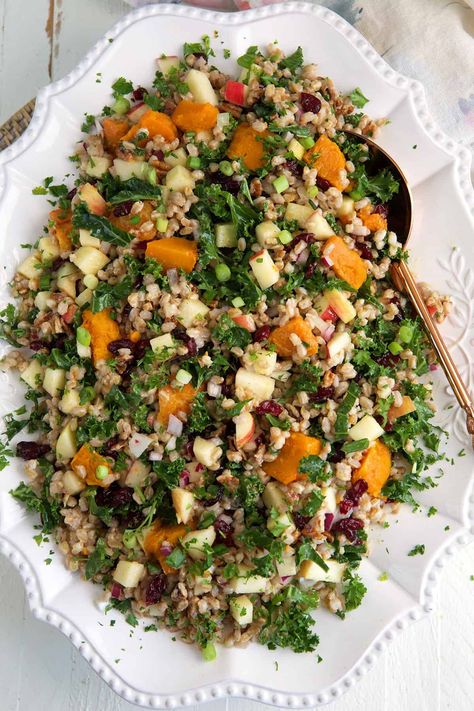 Farro Fall Salad, Fall Farro Recipes, Farro Arugula Salad, Farro Casserole Recipes, Faro Salad Recipes, Farrow Salad, Farro Butternut Squash, Faro Salad, Noom Healthy Meals