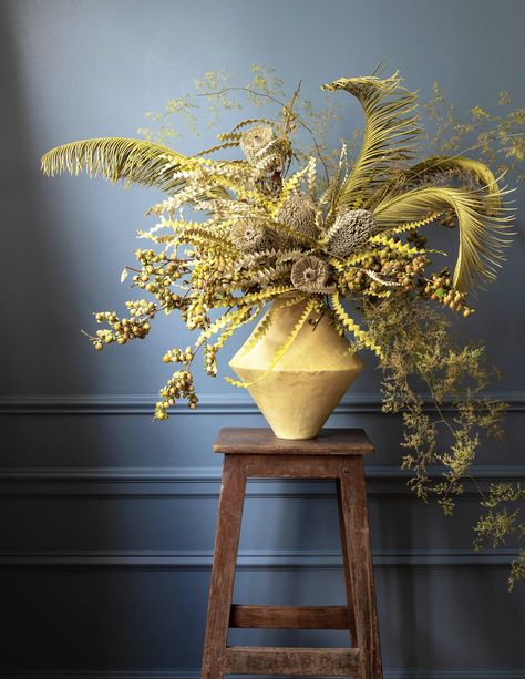 7 Dried Flower Arrangements to Inspire Your Fall Decorating - Dried Cycad leaves, asparagus fern, Banksia Hookeriana, and Persimmon branches; Yellow diamond vase from Oroboro, $380 Photo: Corrie Hogg and Susie Montagna / David Stark Design & Production Ruangan Studio, Asparagus Fern, Decorations Wedding, Deco Floral, Dried Floral, Dried Flower Arrangements, Shape And Form, Arte Floral, Dried Flower