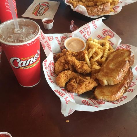 Rising Canes Chicken, Rasin Canes Food, Canes Sauce Recipe, Raisin Canes, Canes Food, Secret Sauce Recipe, Canes Sauce, Canes Chicken, Raising Canes