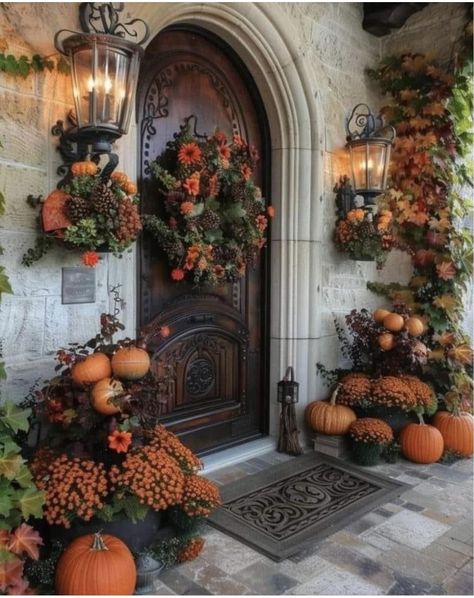 Porch Pumpkins, Fall Front Porch Decor, Fall Door Decorations, Fall Arrangements, Fall Deco, Fall Thanksgiving Decor, Autumn Decorating, Fall Outdoor Decor, Fall Wedding Decorations