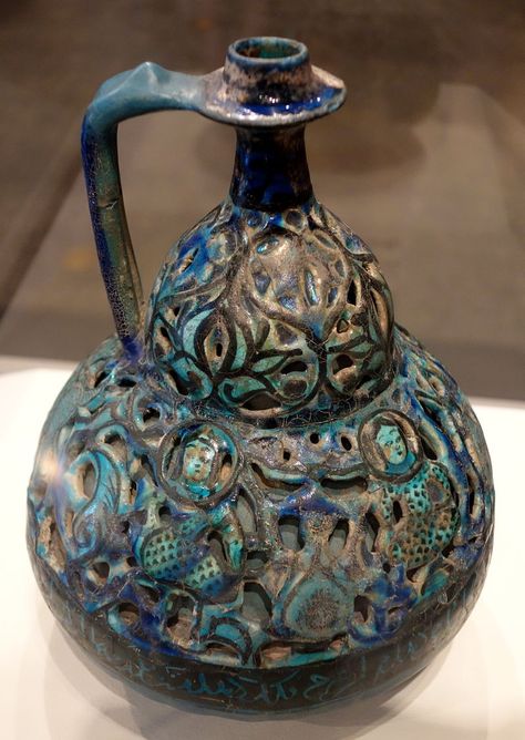 Seljuk Art, Historical Pottery, Islamic Ceramics, Islamic Pottery, Historic Ceramics, Pottery Vessels, Art Deco Accents, Turkish Pottery, Cincinnati Art