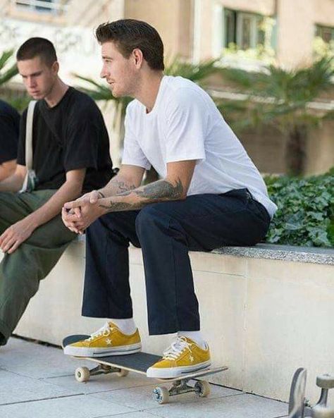 Vans Skater Outfit, Yellow Vans Outfit, Converse 70s Outfit Men, Converse 70s Outfit, Skater Outfit Men, Yellow Converse Outfit, Dickies 874 Outfit, Vans Sk8 Hi Outfit, Sk8 Hi Outfit