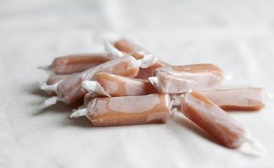 vanilla & lace: caramels Caramel Candies Recipe, Homemade Caramel Recipes, Caramel Bites, Chewy Caramel, Vanilla Lace, Tastes Better From Scratch, Caramel Candy, Caramel Recipes, Homemade Caramel