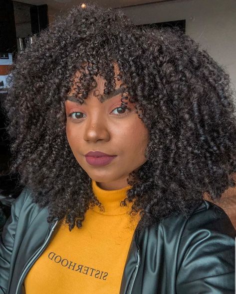 Black Hair Bangs, Curly Hair Fringe, 4a Natural Hair, Hair Fringe, Natural Curly Hair Cuts, Crimped Hair, Natural Curls Hairstyles, Hair Bangs, Curly Hair Inspiration