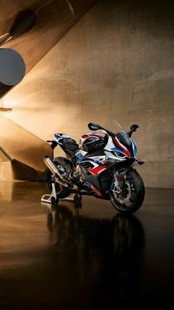 Iron Man Vs Captain America, Bmw M1000rr, Bike Wallpaper, Movies Wallpaper, Stylish Bike, The Best Wallpapers, Image Moto, Custom Sport Bikes, Motorcycle Wallpaper