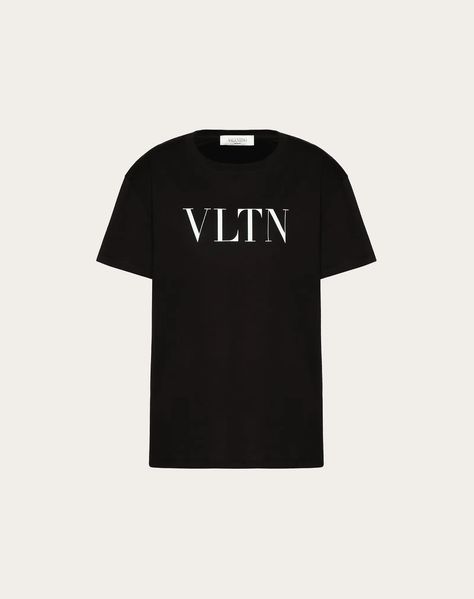 VLTN Print T-Shirt Valentino Tshirt, Valentino T Shirt, Valentino Logo, Gossip Girl Outfits, Jersey Sweatshirt, Italian Fashion Designers, Embroidered Tshirt, Online Boutiques, Jersey T Shirt