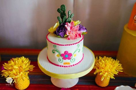 Simple Mexican Theme Cake, Fiesta Smash Cake, Encanto Cakes, Mexican Cake, Mexican Baby Shower, Fiesta Cake, Fiesta Birthday Party, Girly Cakes, Fiesta Theme Party