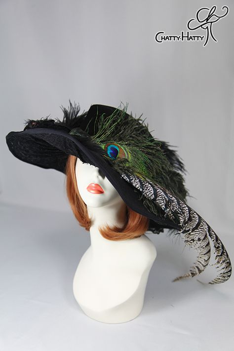 Feather hat ; peacock #easterbonnets #easterhats #weddinghats #edwardianhats #chattyhatty #CH_Flairy Peacock Feather Hat, Peacock Burlesque, Dnd Hat, Peacock Hat, Feathered Hat, Hat With Feather, Hat Inspiration, 1950s Hat, White Costume