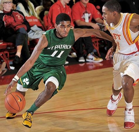 Kyrie Irving Kyrie Irving High School, Irving Wallpapers, Uncle Drew, High School Photos, Sports Design Inspiration, Hoop Dreams, Man Dressing Style, Duke Blue Devils, Healthy Shopping