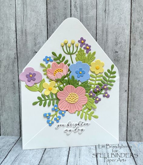 Envelope Of Wonder, Flowers In Envelope, Envelope With Flowers, Be Bold Blooms, Love And Prayers, Embossing Ideas, Ideas For Mothers Day, Teachers Day Card, Leaf Cards