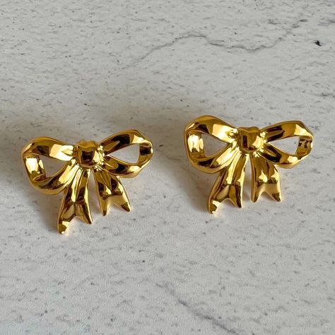 Bow Earrings Gold, Bow Centerpiece, Gold Earring Studs, Jewellery Photo, Jewelry Logo, Crystal Clutch, Jewelry Tattoo, Crystal Bangle, Bow Jewelry