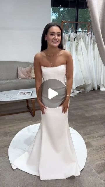 Wedding Dress Designer on Instagram: "Share with a future bride. 💛
Holding the wedding dress at the inside hem is the best way to sail easily through potraits, reception and walking to your ceremony.

Don't say we didn’t tell you!

Credit: Thebridalfinery (Tiktok)

#weddingdresstips #beautifulbride #receptiondress #deobridals" Bespoke Wedding Dress, Future Bride, Dress Designer, Reception Dress, Designer Wedding Dresses, Beautiful Bride, Sailing, Hold On, Wedding Ideas