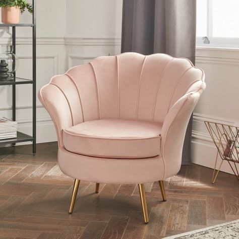 Give your home a luxurious feel with the brand new Pink Scallop Shell Tub Chair, effortlessly adding style. This is due to the on-trend velvet material brightening up any room with its pastel pink.    Dimensions: 80 x 75 x 77 Pastel Chair, Pink Tub, Pink Velvet Chair, Chairs Lounge, Gold Chair, Wardrobe Room, Gold Bedroom, Contemporary Modern Furniture, Uk Images