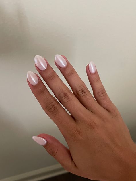 Nails Hailey Bieber, Angelina Core, Wave Nails, Nyc Nails, Perfect Ten, Graduation Nails, Summery Nails, Pearl Nails, Vacation Nails