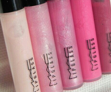 Mac Brush, Mac Makeup Eyeshadow, Mac Makeup Looks, Mac Lipgloss, Mac Lipglass, Best Makeup Brands, Pink Gloss, Mac Lip, Lip Beauty