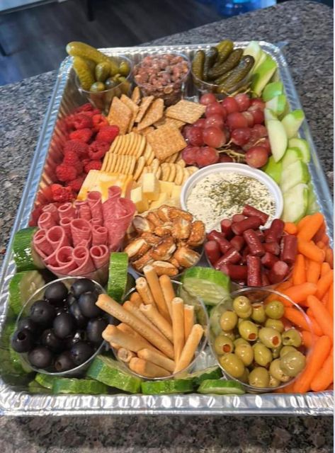 Charcuterie Appetizers, Charcuterie Board Meats, Go Board, Thanksgiving Snacks, Party Food Buffet, Charcuterie Inspiration, Party Food Platters, Charcuterie And Cheese Board, Cookout Food