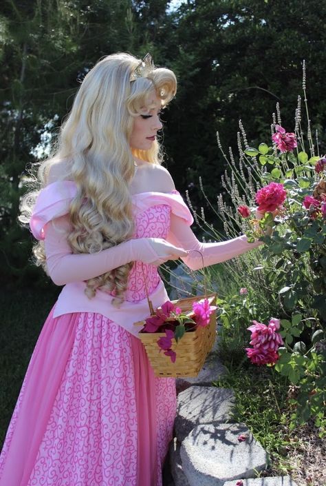 Aurora Photoshoot, Aurora Cosplay, Sleeping Beauty Cosplay, Pink Cottagecore, Cinderella Cosplay, Disney Princess Cosplay, Halloween Princess, Disney Princess Aurora, Aurora Dress