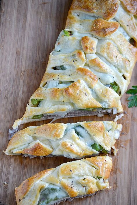 Cresent Sandwich Recipes, Cresent Roll And Ground Beef Recipes, Cresant Rolls, Taco Braid, Snack Appetizers, Crescent Braid, Pillsbury Crescent Roll Recipes, Crescent Breakfast, Crescent Recipes