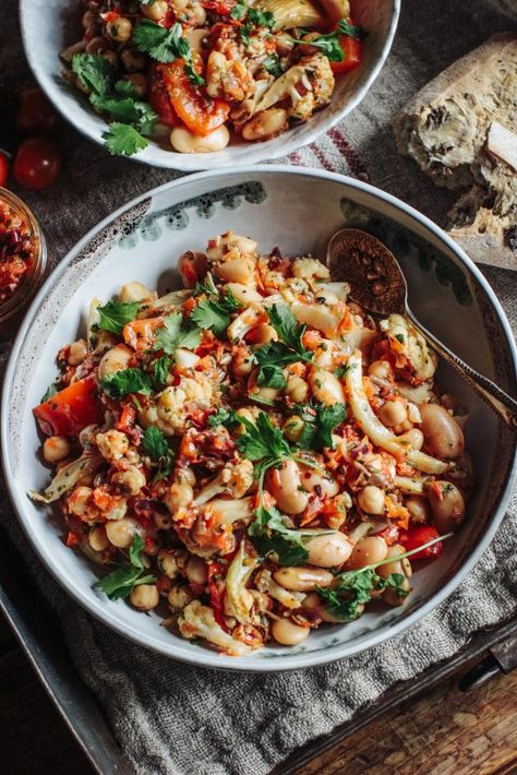 Roast Salad, Roast Cauliflower, Roasted Tomato Salsa, White Bean Salad, Roasted Fennel, One Pot Dinners, White Bean, Bean Salad, Cauliflower Recipes