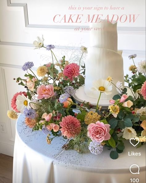 Cake Meadow, 50th Wedding Anniversary Decorations, Wildflower Wedding Theme, Floral Design Classes, Minimalist Wedding Decor, Ocean Wedding, Wedding Cake Table, Beautiful Flower Arrangements, Wildflower Wedding