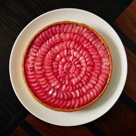 Great British Chefs on Instagram: “Treat your loved one to a slice of Lani Greenhalgh's stunning rhubarb and custard tart this #ValentinesDay 💗 Head to the link in our bio…” Custard Tart Recipe, Rhubarb Jelly, Custard Tarts Recipe, Rhubarb Custard, Sweet Surrender, Great British Chefs, Rhubarb And Custard, Tart Dessert, Custard Tart