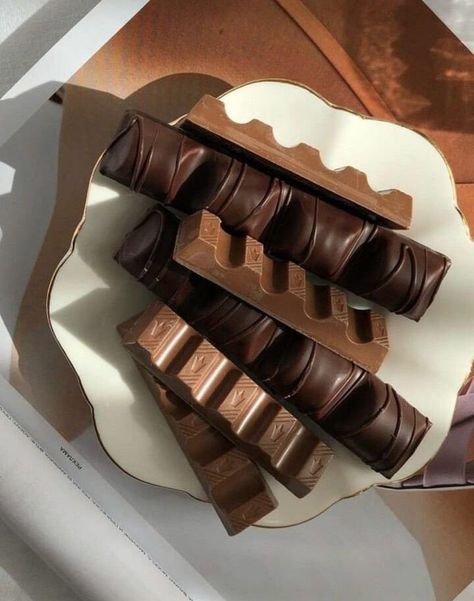 Chocolate Heaven, Black Color Hairstyles, Color Hairstyles, I Love Chocolate, Think Food, Love Chocolate, Hairstyles Black, Food Obsession, Cafe Food