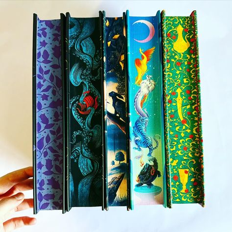 book sprayed edges, fairyloot, illumicrate, special edition books Books Sprayed Edges, Books With Sprayed Edges, Sprayed Book Edges, Painting Book Edges, Book Sprayed Edges, Painted Edges Book, Sprayed Edges Books, Book Spine Art, Book Edge Painting