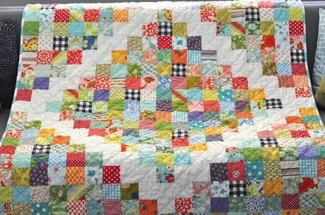 potluck quilt pattern Great little quilt to use up left-over scraps. 3.5 inch squares Quilting Digest, Postage Stamp Quilt, I Spy Quilt, Scrappy Quilt Patterns, Charm Quilt, Scrap Quilt Patterns, Orange You Glad, Strip Quilts, Scrappy Quilt