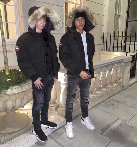 Canada Goose Chilliwack Men, Canada Goose Drip, Canada Goose Mens Outfit, Parka Jacket Outfit, Canada Goose Chilliwack, Uk Drip, Canada Goose Mens, Fur Hood Jacket, Fur Parka