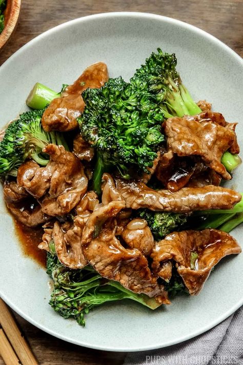 This beef and broccoli recipe is made with marinated beef slices beautifully balanced by the tender crunch of the broccoli and delicious Chinese brown stir fry sauce. It's a simple yet satisfying dish that's perfect for a family dinner or a casual get-together. Asian Chicken Recipes Easy, Vietnamese Lemongrass Chicken, Lemongrass Chicken Recipe, Beef And Broccoli Recipe, Lemongrass Chicken, Asian Noodle Dishes, Wok Recipes, Asian Side Dishes, Restaurant Style Recipes