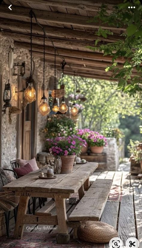 Cozy Garden, Cottage Porch, Country Porch, Beautiful Patios, Grande Table, Spring Landscape, Outdoor Patio Decor, Outdoor Rooms, Backyard Decor