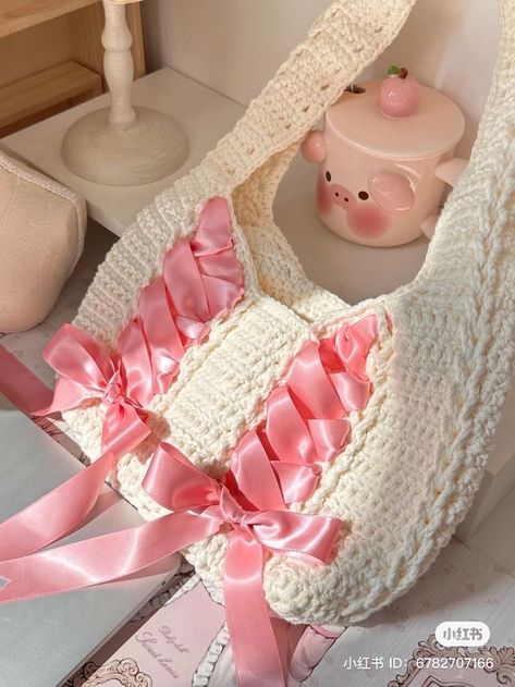 Coquette Diy Crafts, Crochet Hello Kitty Bag, Coquette Crochet Ideas, Pink Crochet Ideas, 2d Bags, Coquette Crochet, Crochet Coquette, Crochet Fairy, Crochet Business