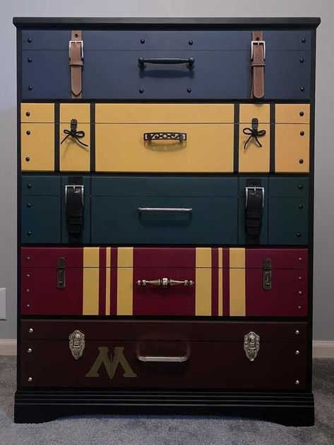 Harry Potter Baby Room, Harry Potter Kids Room, Suitcase Dresser, Harry Potter Suitcase, Harry Potter Baby Nursery, Hogwarts Bedroom, Harry Potter Themed Bedroom, Harry Potter Themed Room, Harry Potter Bedroom Decor