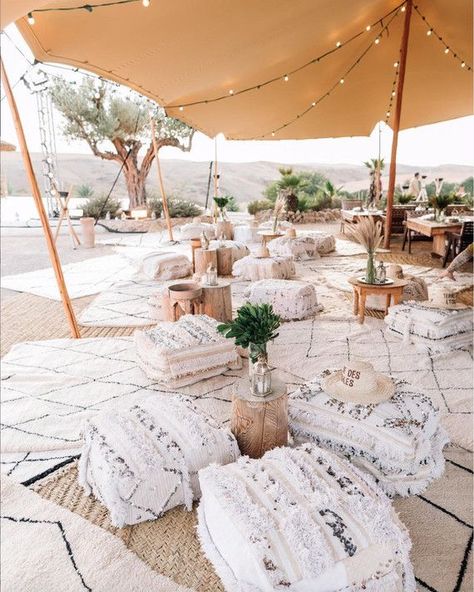 10 pretty wedding tents to wow your guests Glamping Party Ideas, Soul Alchemy, Outdoor Glamping, Marrakech Wedding, Morocco Trip, Boho Tent, Wedding Tents, Glamping Party, Luxury Weddings Reception