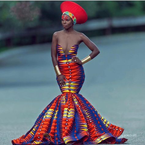 Just a few more days NYC! Shop these beautiful accessories from Tru Face By Grace at our Pop Up! RSVP at zuvaaNYC.eventbrite.com  _ #Repost @laviebyck ・・・ Issa African Queen 👑 🙌🏾‼️ @just_aminat serving royalty - custom mermaid gown by #LaviebyCK — designer/stylist: @laviebyck  Jewelry by: @trufacebygrace  Photo by: @jkmcclure Outfit For Ladies, African Prom Dresses, African Traditional Wedding, Afrikaanse Mode, African Wedding Dress, Ankara Dresses, Unique Outfit, Beautiful Prints, African Queen