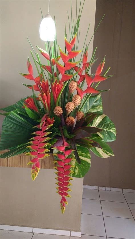 best collection of flowers arrangements 2022-23 Tropical Floral Arrangements, Tropical Flower Arrangements, Tulips Arrangement, Large Flower Arrangements, Ikebana Flower Arrangement, Church Flower Arrangements, Best Flowers, Creative Flower Arrangements, Flower Arrangements Simple