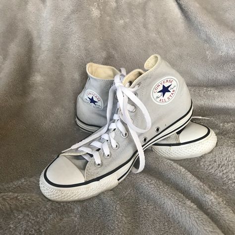 Light Converse, Gray High-top Canvas Shoes With Laces, High Top Grey Platform Converse, Grey Converse Outfit, High Top Grey Platform Converse Grey, Converse High Tops Gray, Light Grey Converse, Grey High Top Converse, Platform Converse Gray