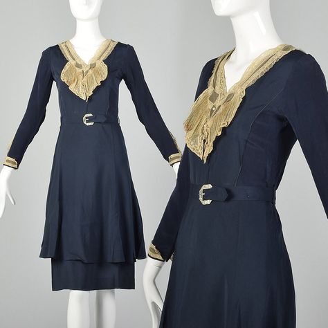 XS FRANCES FAIRE Frocks 1930s Navy Blue Art Deco Lace Collar Dress 30s VTG $432.00 - PicClick 1930s Clothes, 1930s Clothing, Lace Collar Dress, Boring Work, Vintage Loungewear, Navy Blue Art, Glass Menagerie, 1930s Dress, 30s Fashion