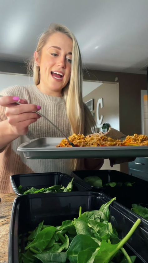 kenzie(@kenziejo_clark) on TikTok: Healthy Lunch!😍🌮🌶🥗 #foodtiktok #fyp #tacosalads #lowcarb #easylunch #healthylunch #recipesforyou Kenzie Clark, Taco Salads, Vegan Dinner, Easy Lunches, Vegan Dinners, Healthy Lunch, Takeout Container, Low Carb, Healthy Recipes