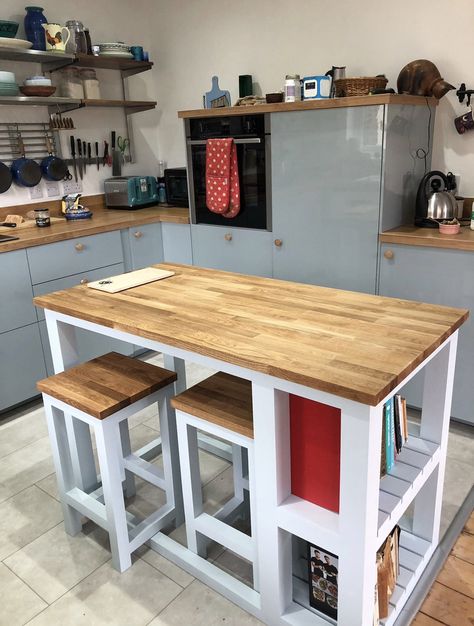 Studio Kitchen Island, Small Bar Island Ideas, Small Kitchen Island With Seating For 4, Mini Island Kitchen, Kitchen Island In Small Space, Small Apartment Kitchen Island, Open Kitchen Island, Kitchen Island With Seating For 4, Moveable Kitchen Island