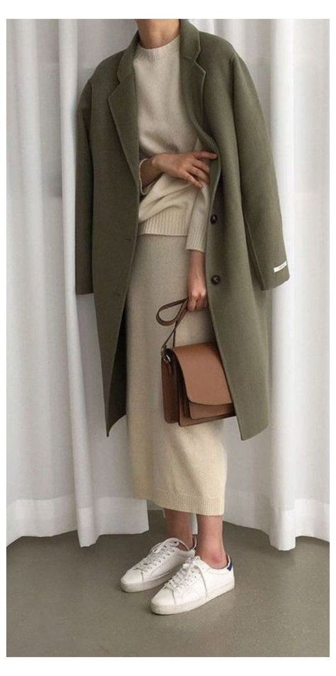 Minimal Stil, Minimalist Moda, Mode Mantel, Trendy Fall Outfits, Outfit Inspiration Fall, Green Coat, Looks Chic, Outfit Inspo Fall, 가을 패션