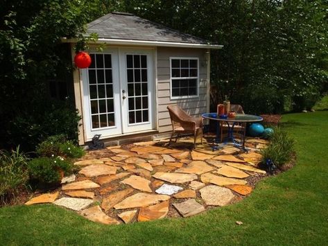 Inexpensive Patio, Pavers Diy, Paving Ideas, Stone Pavers, Paver Designs, Patio Pavers Design, Driveway Landscaping, Cheap Patio, Flagstone Patio