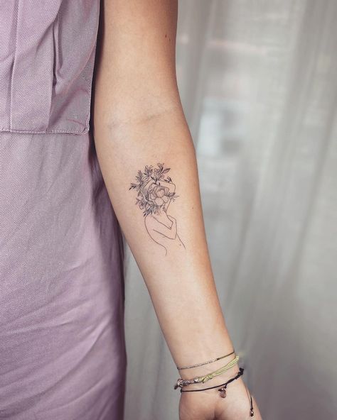 Roots Tattoo on Instagram: “🌿 #rootstattoo #tattoo #fineline #finelinetattoo #flowers #flowertattoo #bouquet #bouquettattoo #fleurtattoo #singleneedle…” Tattoo Roots, Roots Tattoo, Bouquet Tattoo, Fine Line Tattoo, Line Tattoo, Fine Line Tattoos, Line Tattoos, Fine Line, Leaf Tattoos